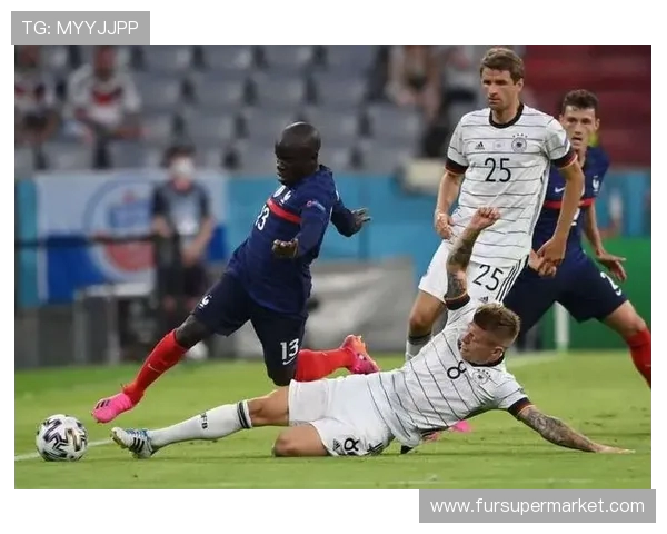 坎特：从篮球场到社会舞台的多重身份与影响力探讨